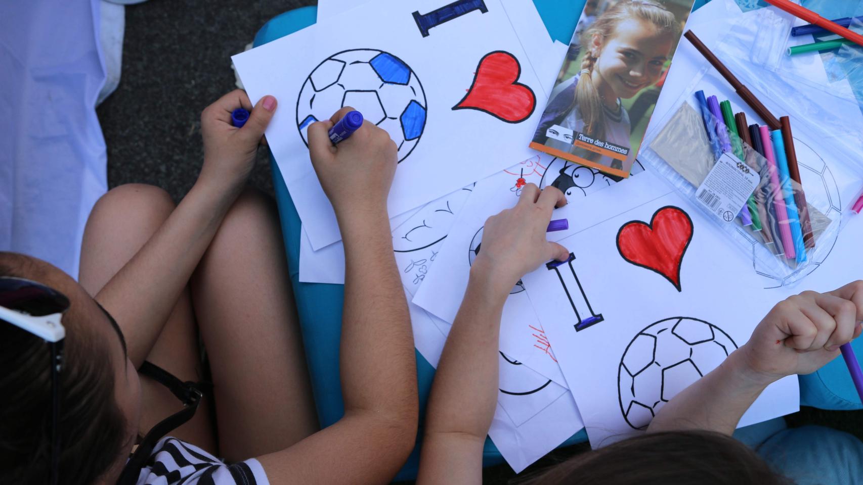 [Ukraine] Promoting children's rights and sports benefits for children at UEFA Champions Festival
